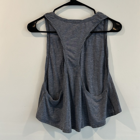 Lululemon Cropped Tank - Picture 5 of 8